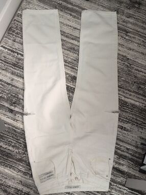 Mo&Co White High-Rise Straight Jeans